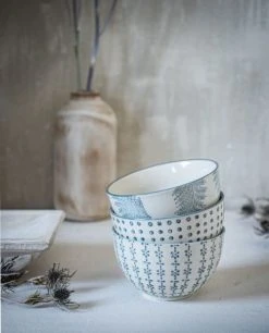 Maisons Du Monde Bols, Tasses Et Mugs Bols En Porcelaine Blanche Motifs Bleu Clair (x3) -Bols, tasses et mugs Soldes Magasin bols en porcelaine blanche motifs bleu clair x3 1000 8 19 208258 2