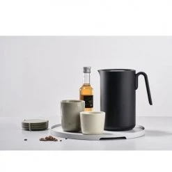 Zone Denmark Bols, Tasses Et Mugs Mugs Thermos En Porcelaine Taupe - Lot De 2 -Bols, tasses et mugs Soldes Magasin mugs thermos en porcelaine taupe lot de 2 2