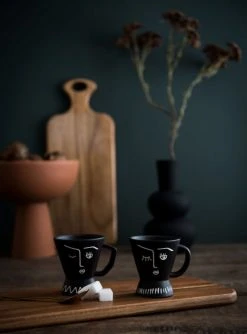 Maisons Du Monde Bols, Tasses Et Mugs Tasse En Porcelaine Noire Imprimé Blanc - Lot De 2 -Bols, tasses et mugs Soldes Magasin tasse en porcelaine noire imprime blanc 1000 7 37 208563 2